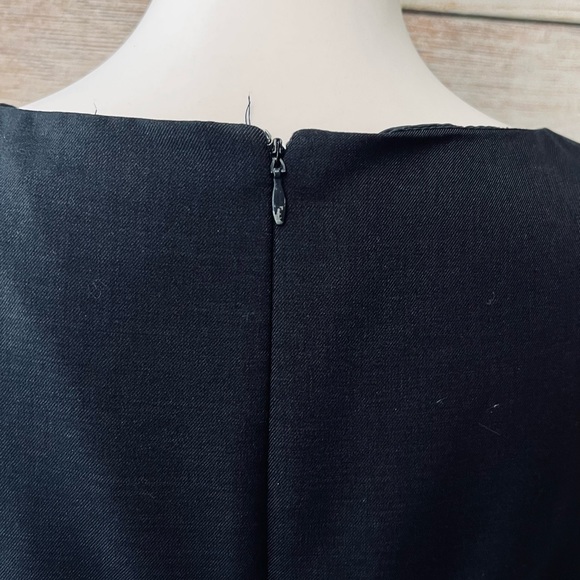 Kasper essential black sheath dress, v neck size 8 sleeveless - Picture 6 of 7